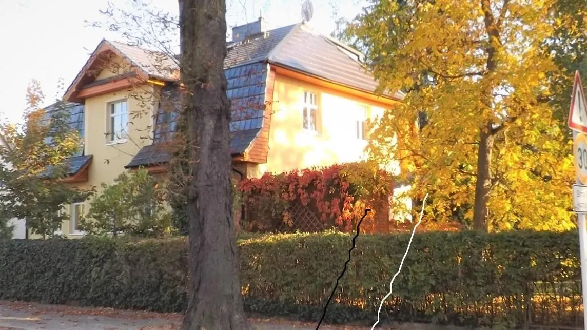 Town-Villa, Apartment, Living Room With Big Sofa Bed , 2 Bedroom, 1Kitchen, 1Bathroom, 1 Office, 1 Garden Berlín